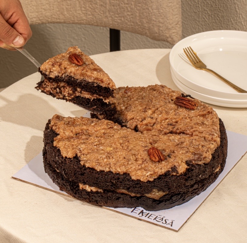 Pecan whole cake